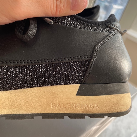 Balenciaga leather runner sneaker - Picture 3 of 7